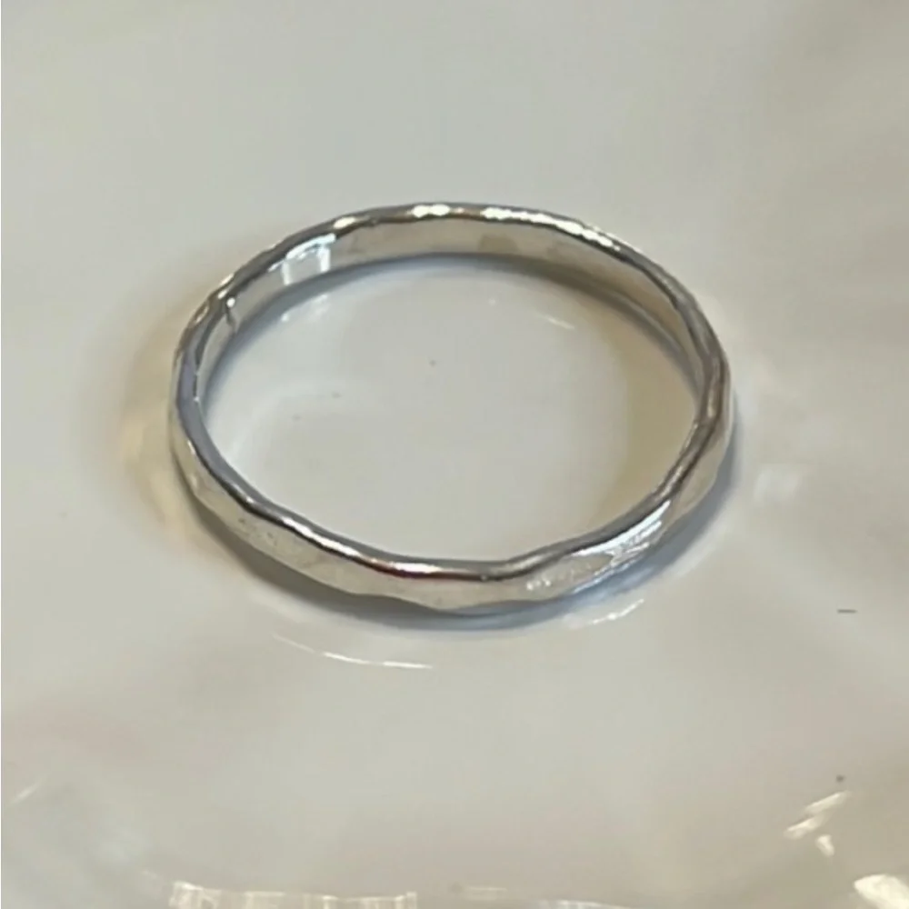 925 STERLING SILVER DAINTY HAMMERED BAND MIDI THUMB RING